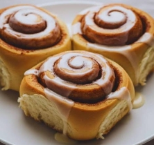 Starlight Cinnamon Rolls